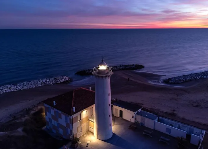 Comfortable Seafront Apartment